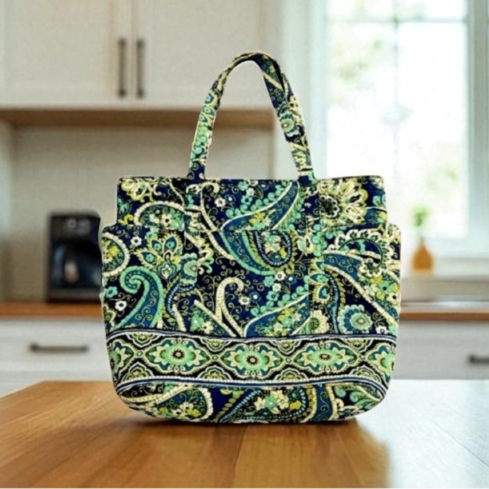 Vera Bradley Tote Bag Cloth Quilted Floral Blue and Green with zipper closure - Picture 3 of 15